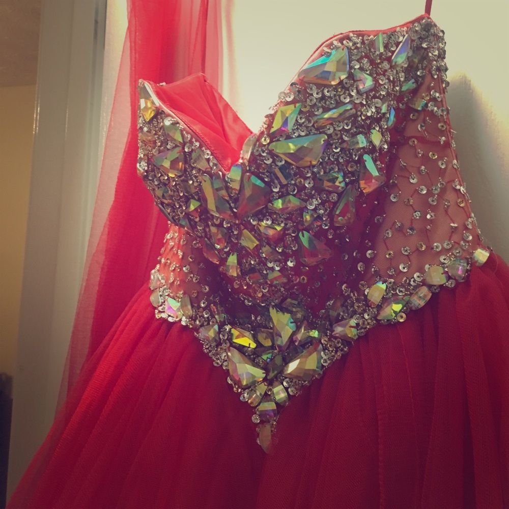 Heart Shaped Strapped and Jeweled Red Dress